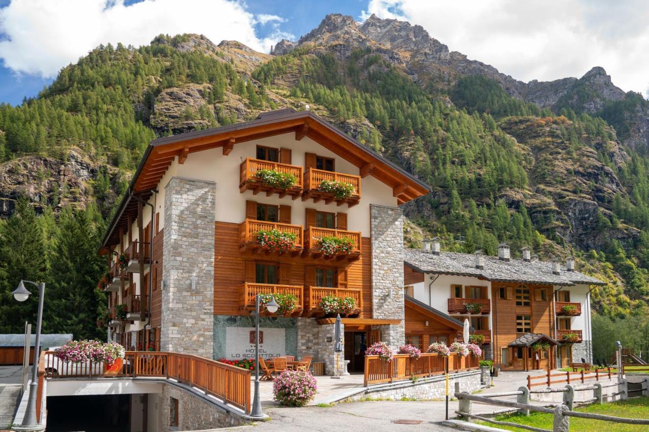 Hotel Lo Scoiattolo Gressoney-La-Trinite Exterior photo